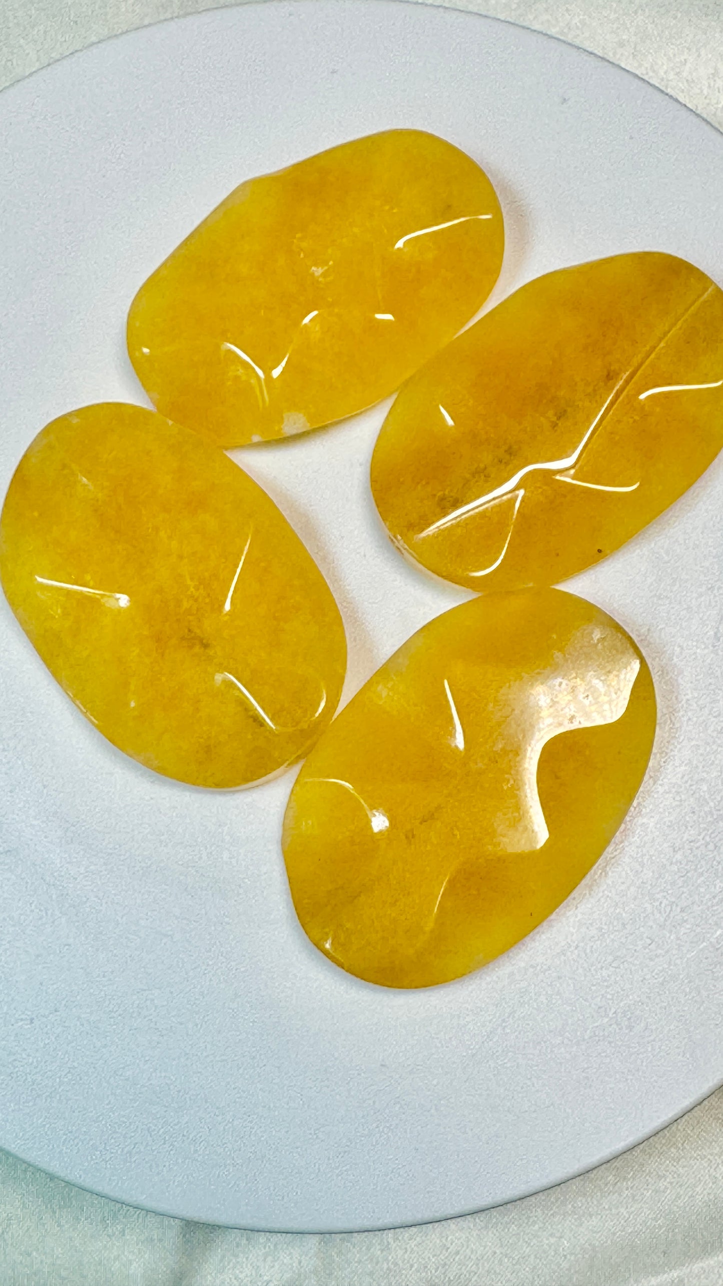 HONG KONG SHOWROOM STOCK CLEARANCE (Waved Bead)