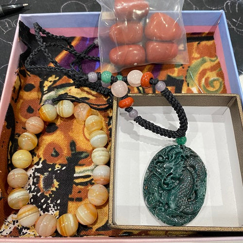 Anthony Live! Set E ($45.99): Delicate Carved Necklace *1+Free gift box*1