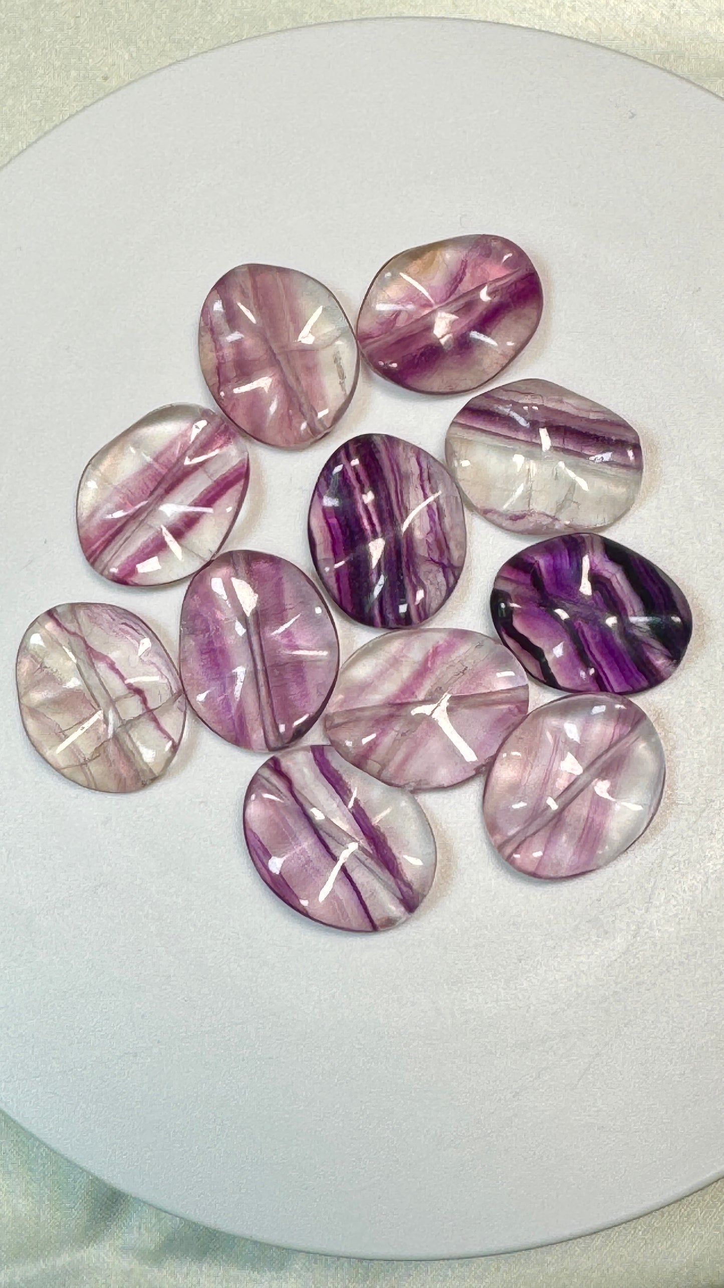 HONG KONG SHOWROOM STOCK CLEARANCE (Waved Bead)