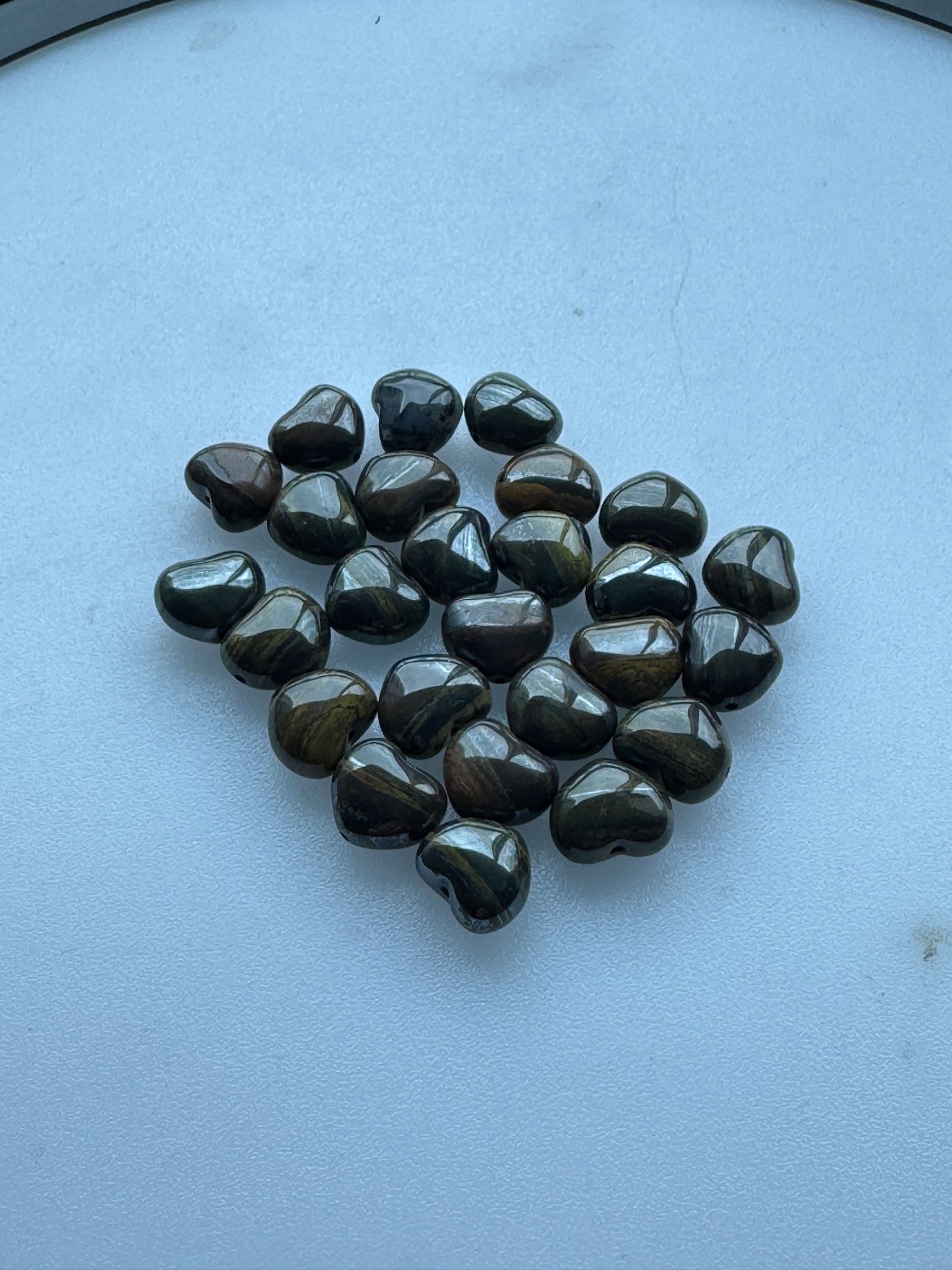 HONG KONG SHOWROOM STOCK CLEARANCE (Heart,Top to Bottom Hole)