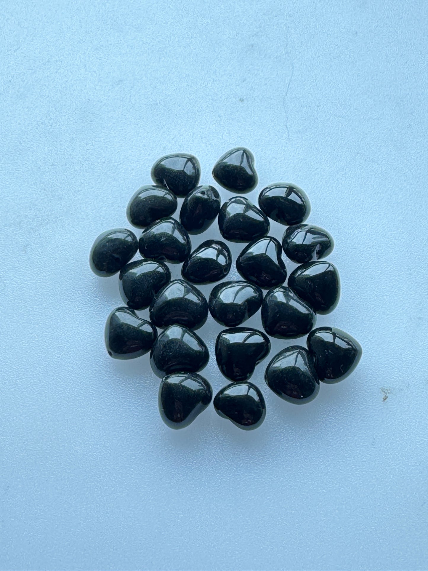 HONG KONG SHOWROOM STOCK CLEARANCE (Heart,Top to Bottom Hole)